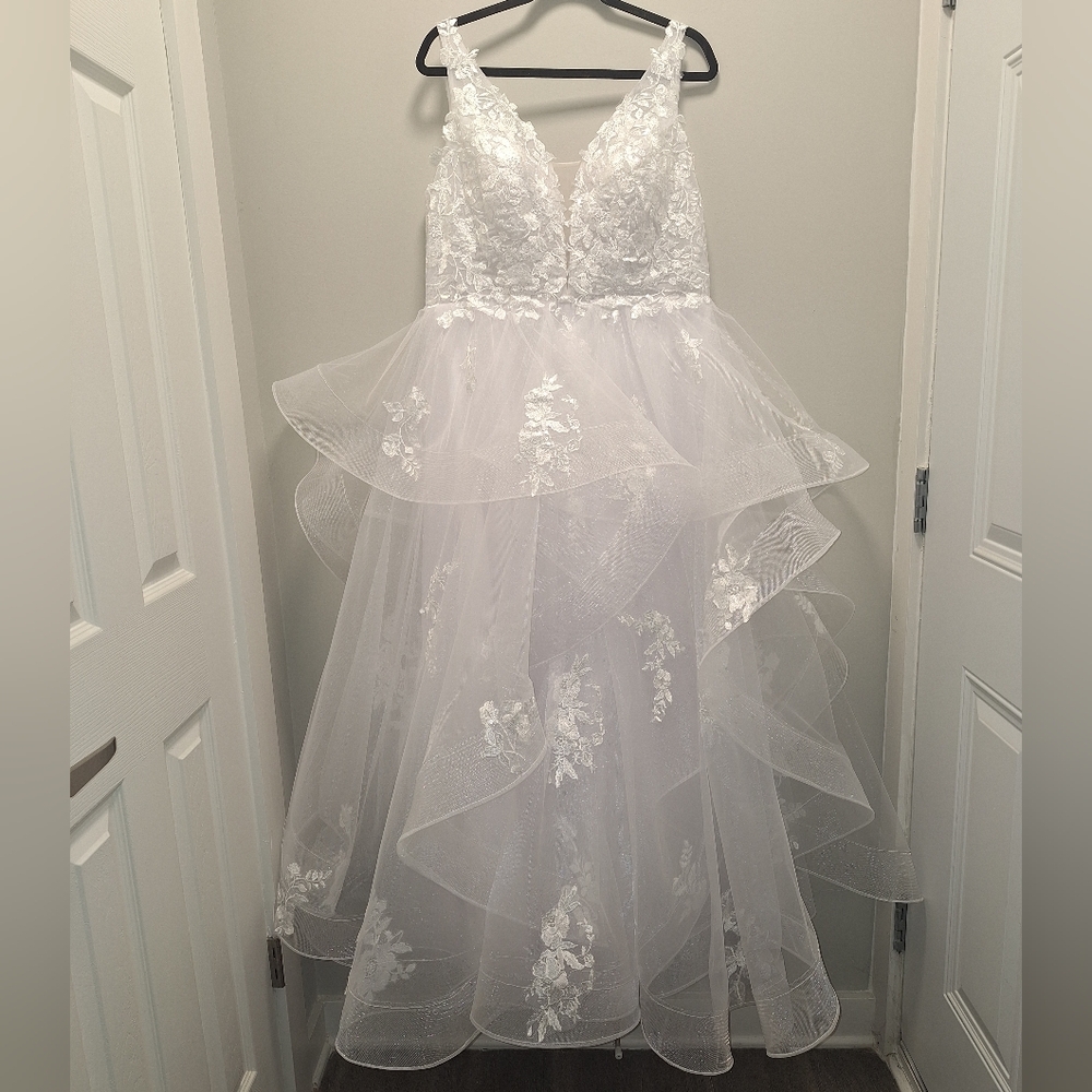 Wedding Dress | Deep V Lace Bodice Handkerchief Ball Gown Skirt | Low Back